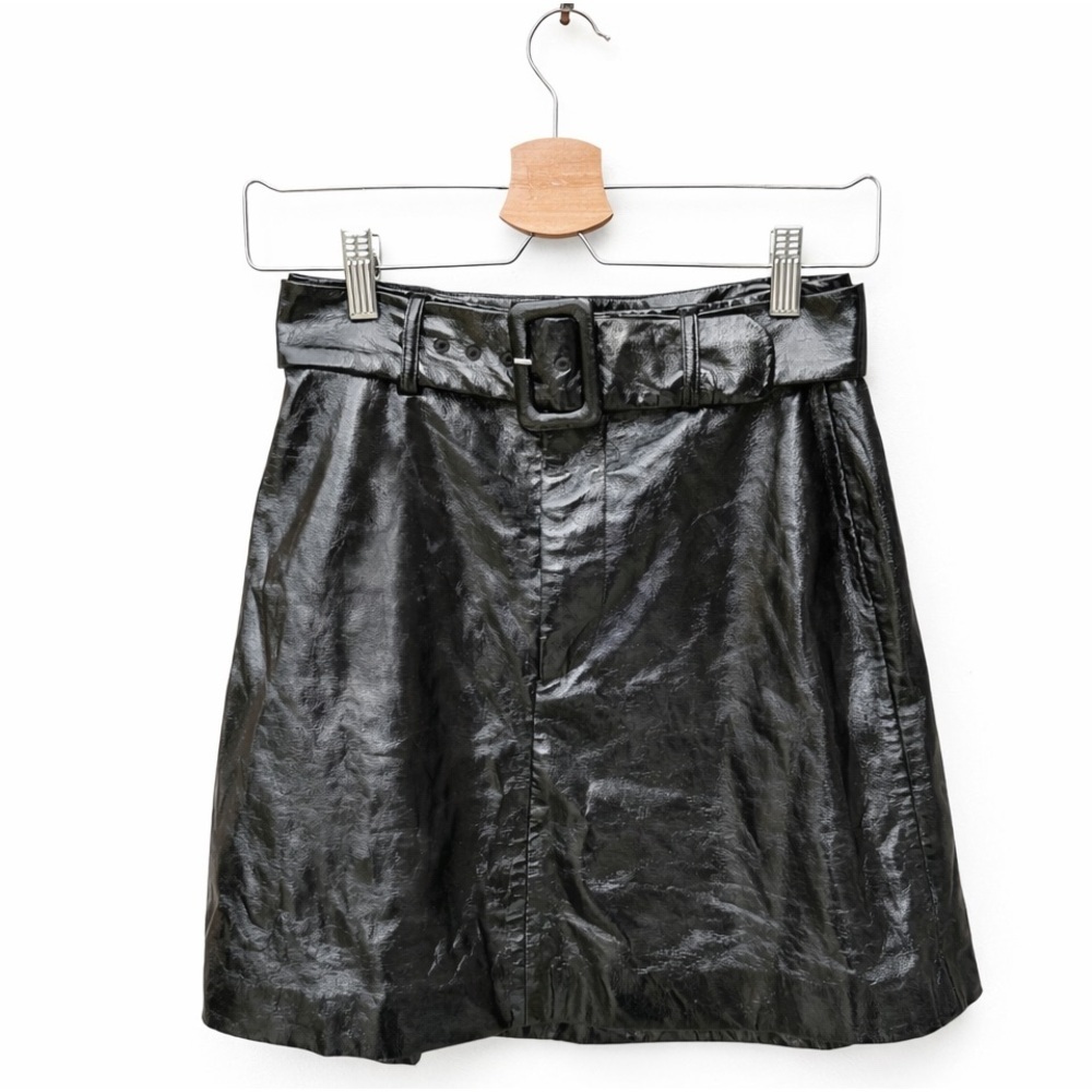 CAPULET Lanora Vinyl Faux Patent Leather A-Line Mini Skirt Shiny Goth black